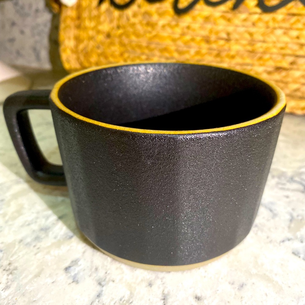 Black Starbucks cup